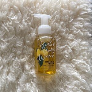 New BBW Kitchen Lemon Gentle Foaming Hand Soap